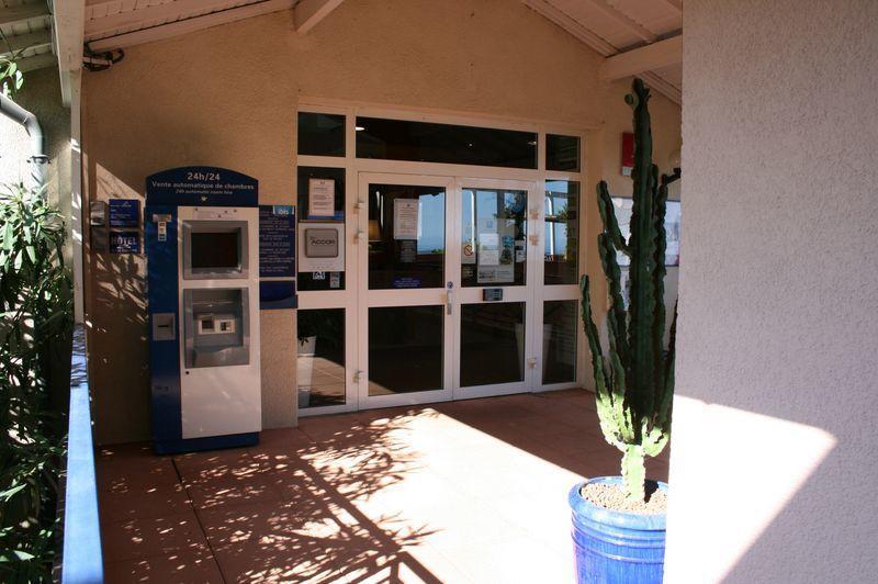 Ibis Budget Cannes Mougins Bagian luar foto