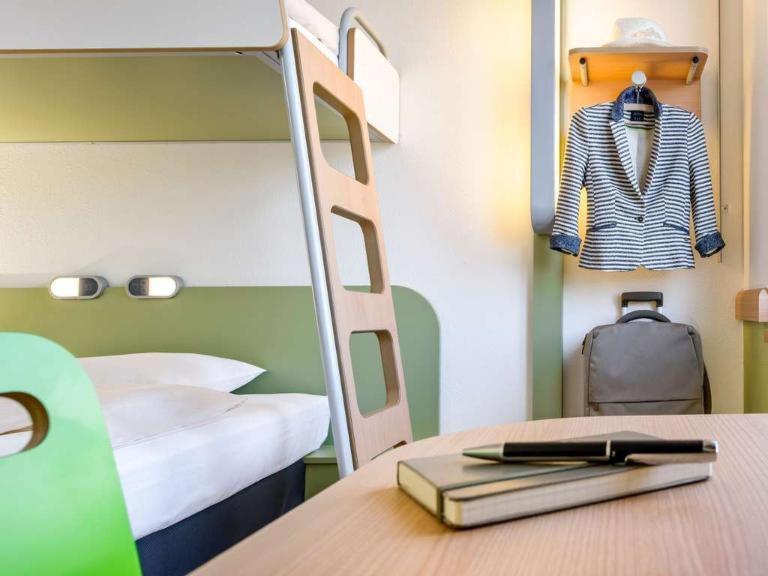 Ibis Budget Cannes Mougins Bagian luar foto