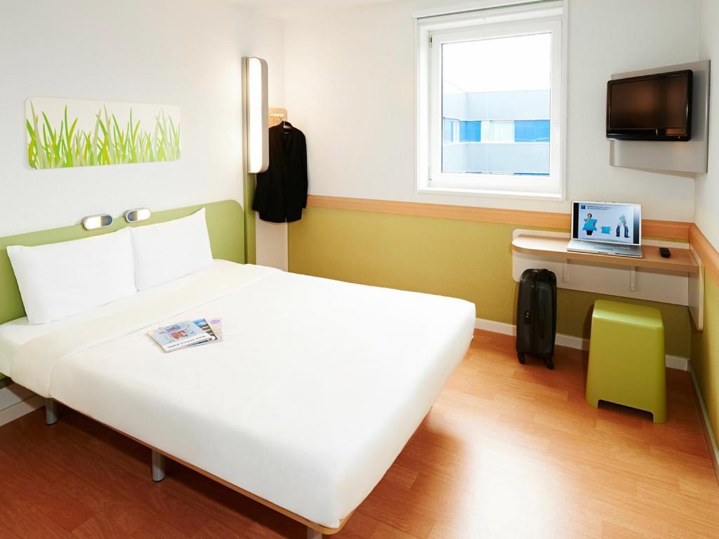 Ibis Budget Cannes Mougins Bagian luar foto